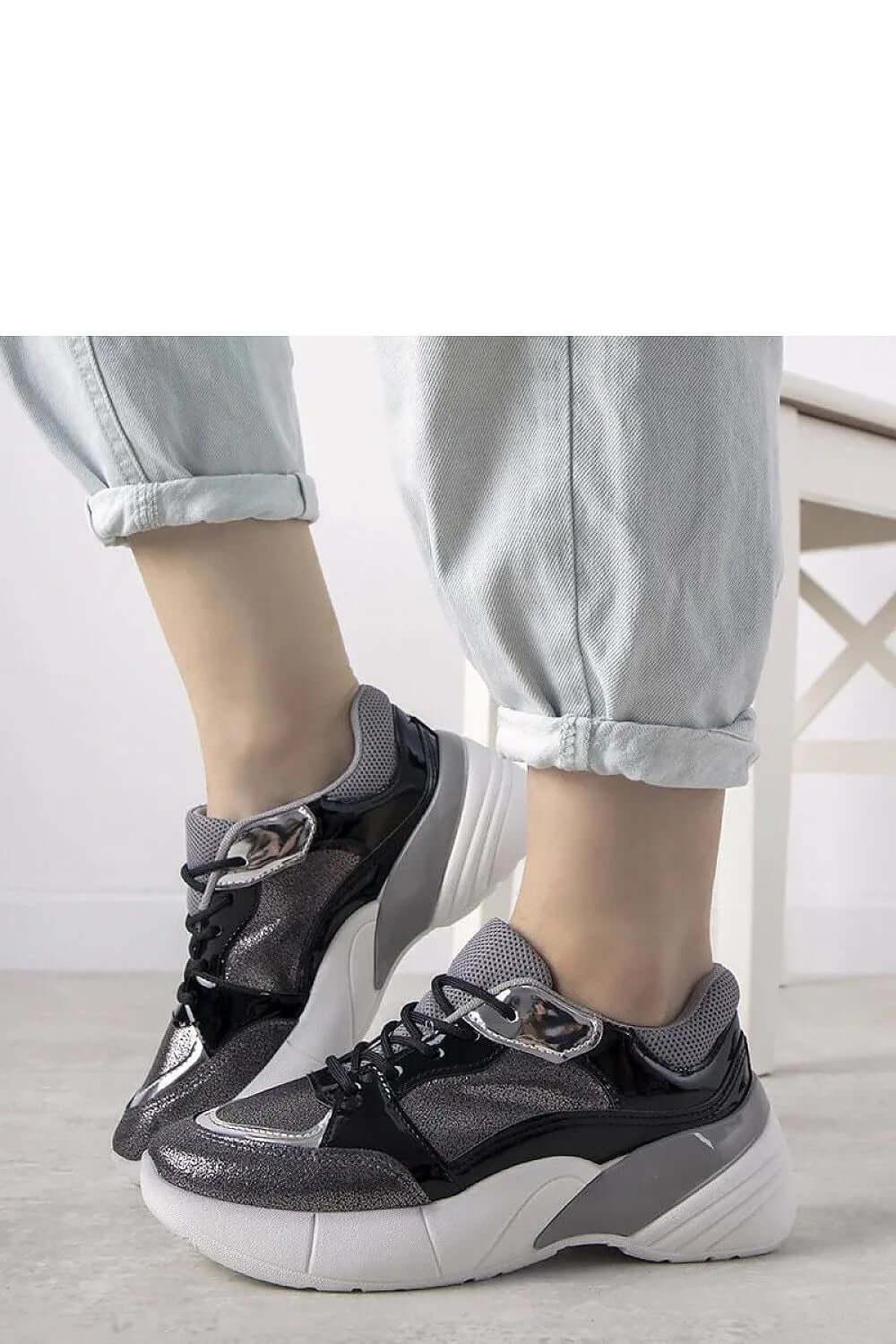 Sneakers Model 208053 Solea - Stay Covered - Stay Covered