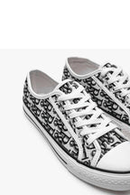 Sneakers Model 208055 Solea - Stay Covered - Stay Covered