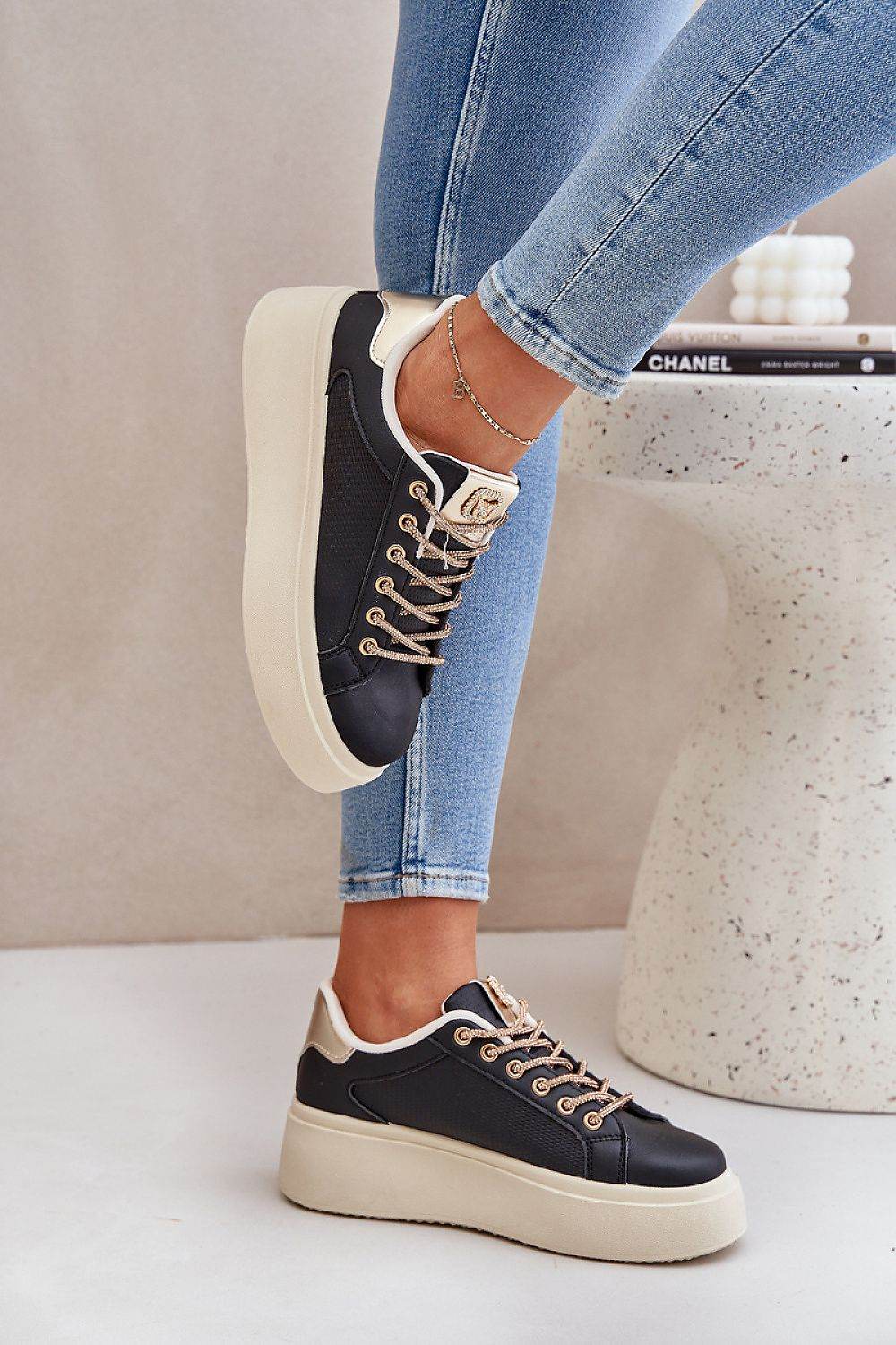 Sportschuhe Model 208061 Step in style - Stay Covered