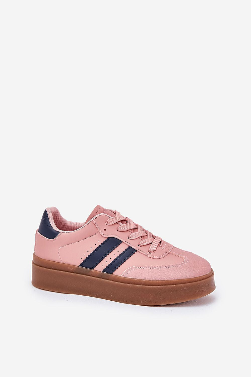  Sportliche Schuhe auf Plattform model 211009 Step in style 