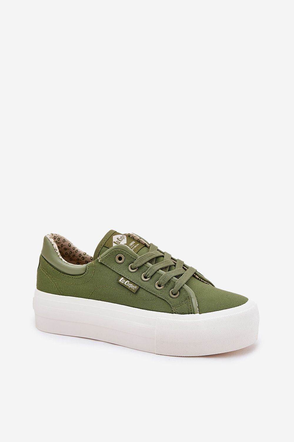 Sneakers Model 212618 Step in style - Stay Covered