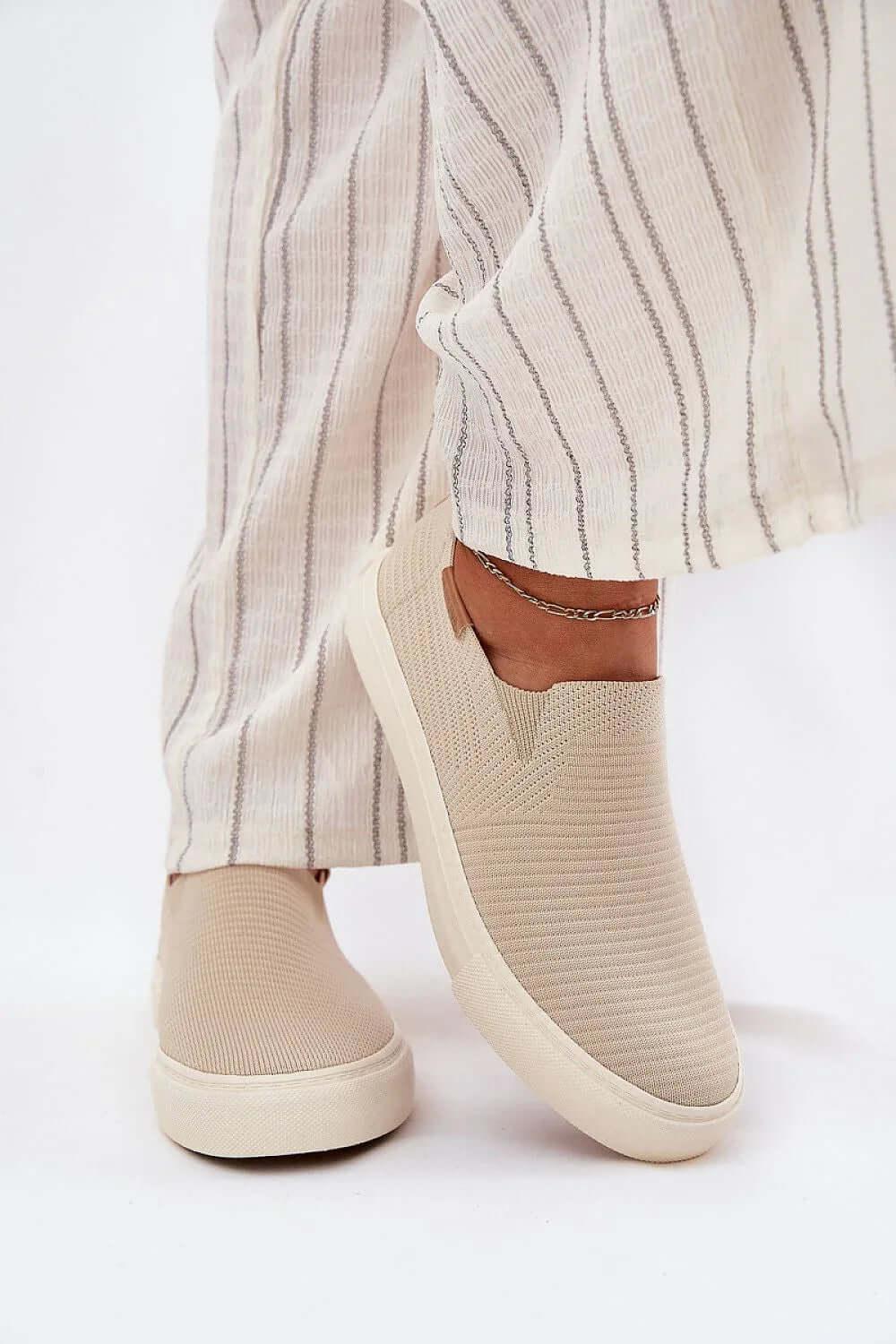 Sneakers Model 212722 Step in style - Stay Covered