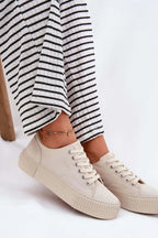 Sneakers Model 212723 Step in style - Stay Covered