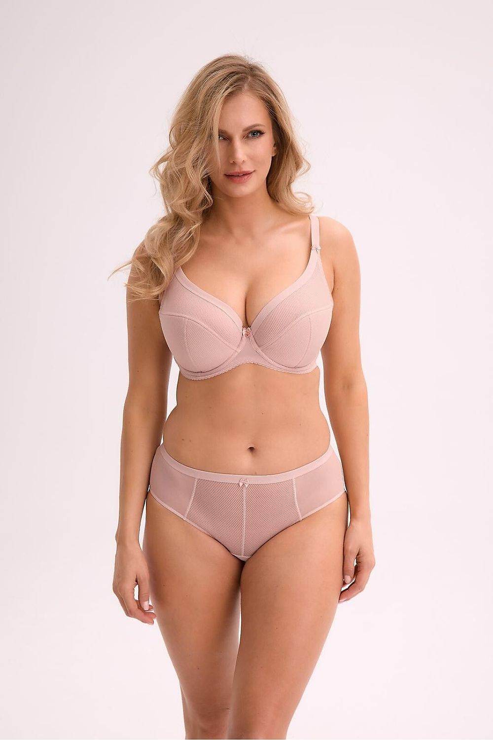 Semi- Soft Model 212768 Gaia - Stay Covered