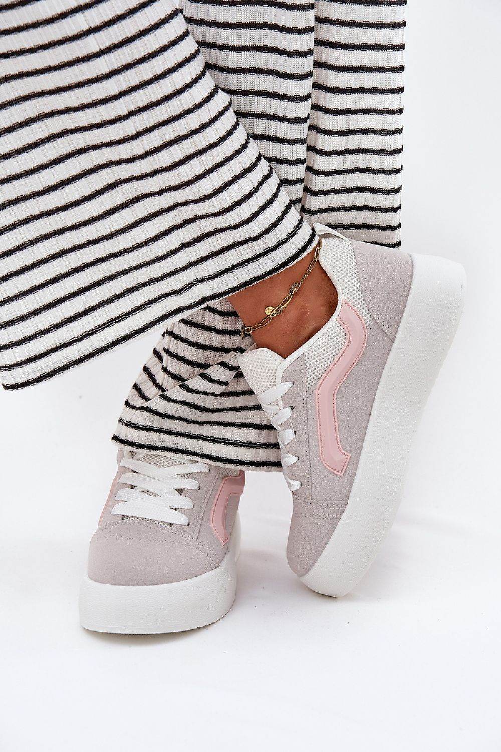 Sportschuhe Model 213187 Step in style - Stay Covered