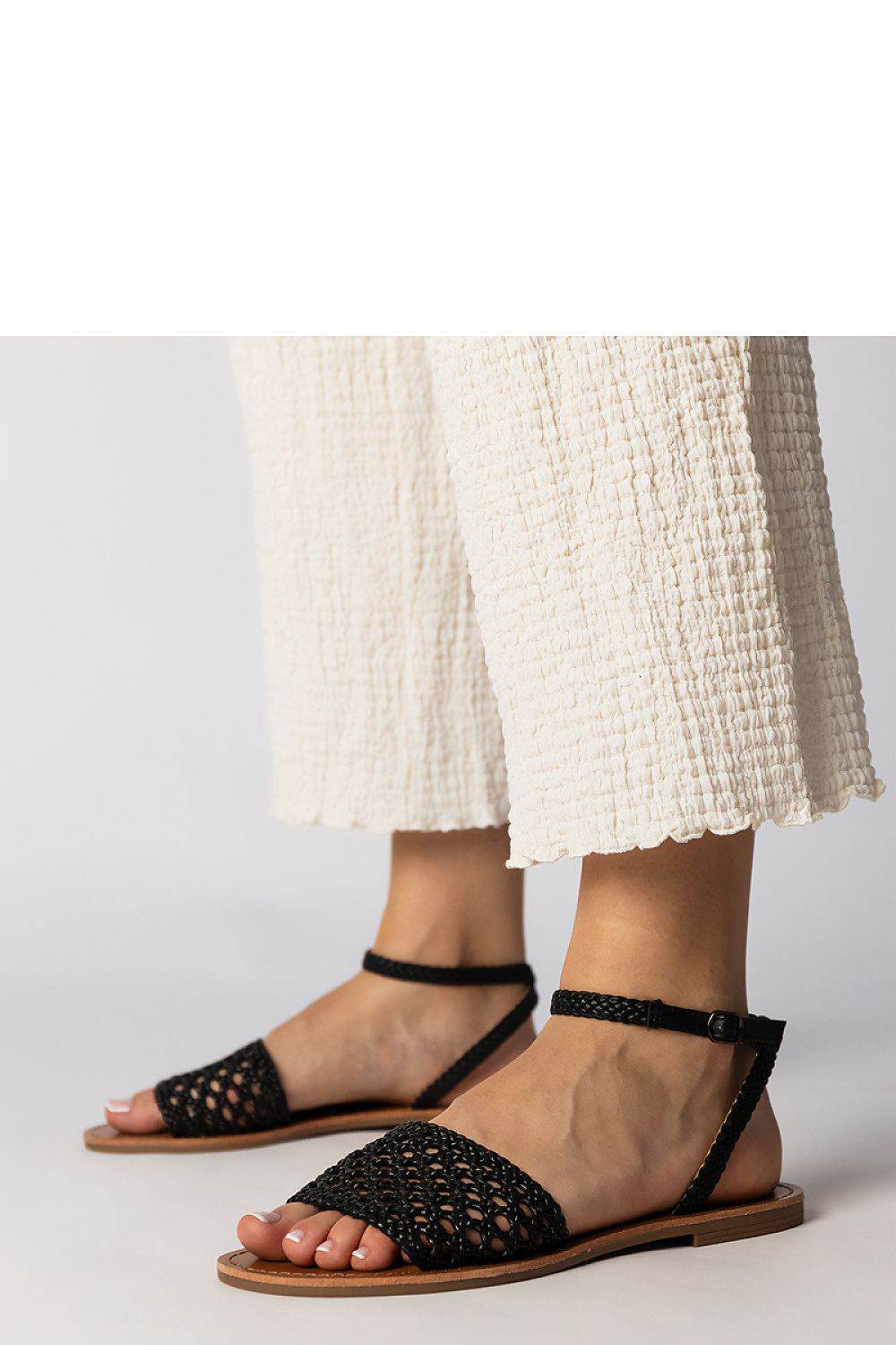 BlackWeave Charm – Geflochtene Damen-Sandalen mit flacher Sohle - Stay Covered
