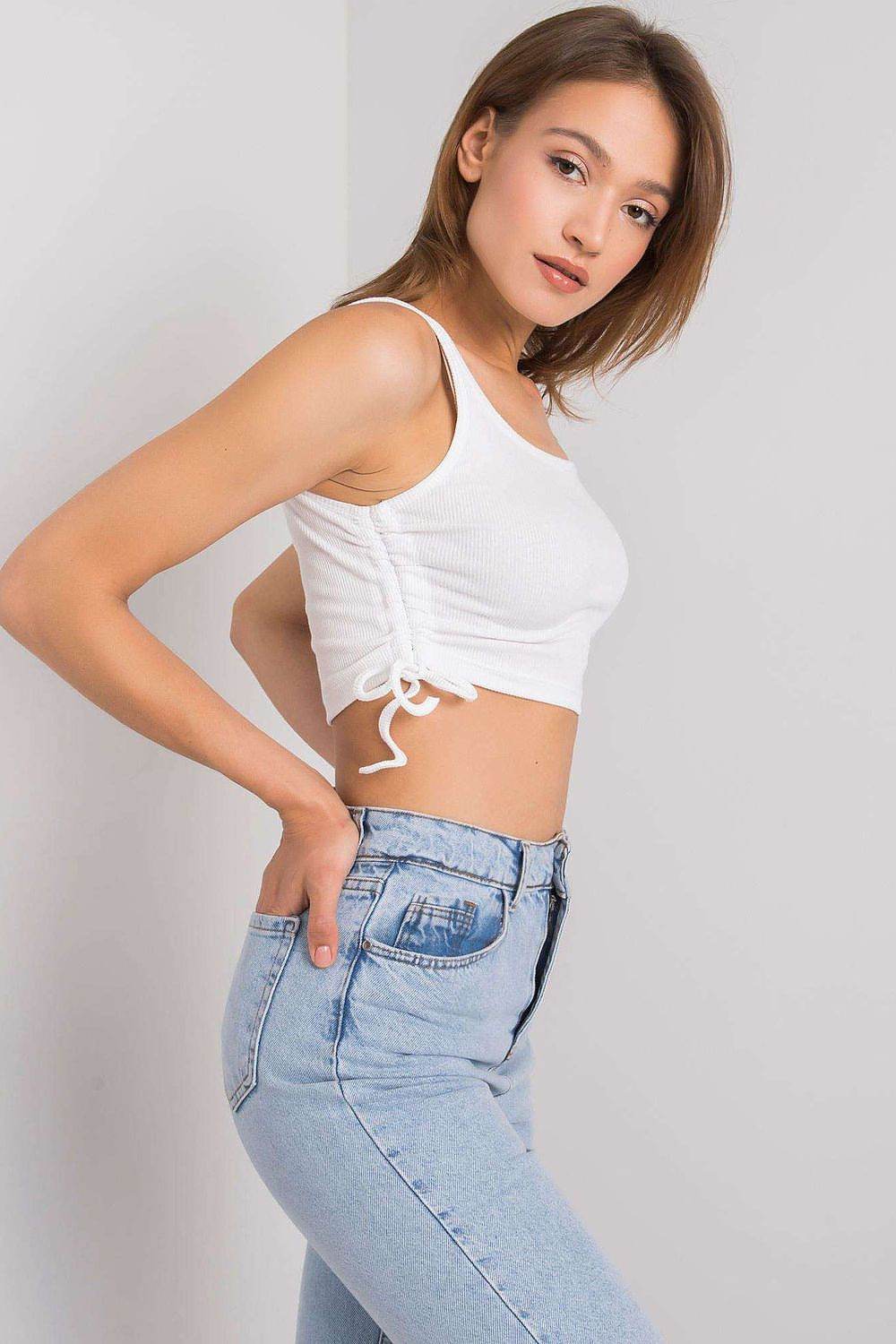 Geripptes Crop Top mit Rüschen & Trägern – Casual Sommer-Look - Stay Covered