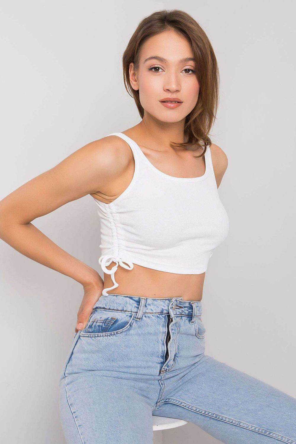 Geripptes Crop Top mit Rüschen & Trägern – Casual Sommer-Look - Stay Covered