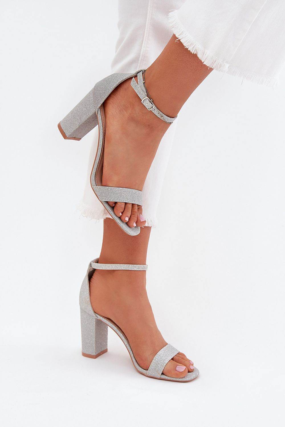 Sandalen mit Absatz Model 215640 Step in style - Stay Covered
