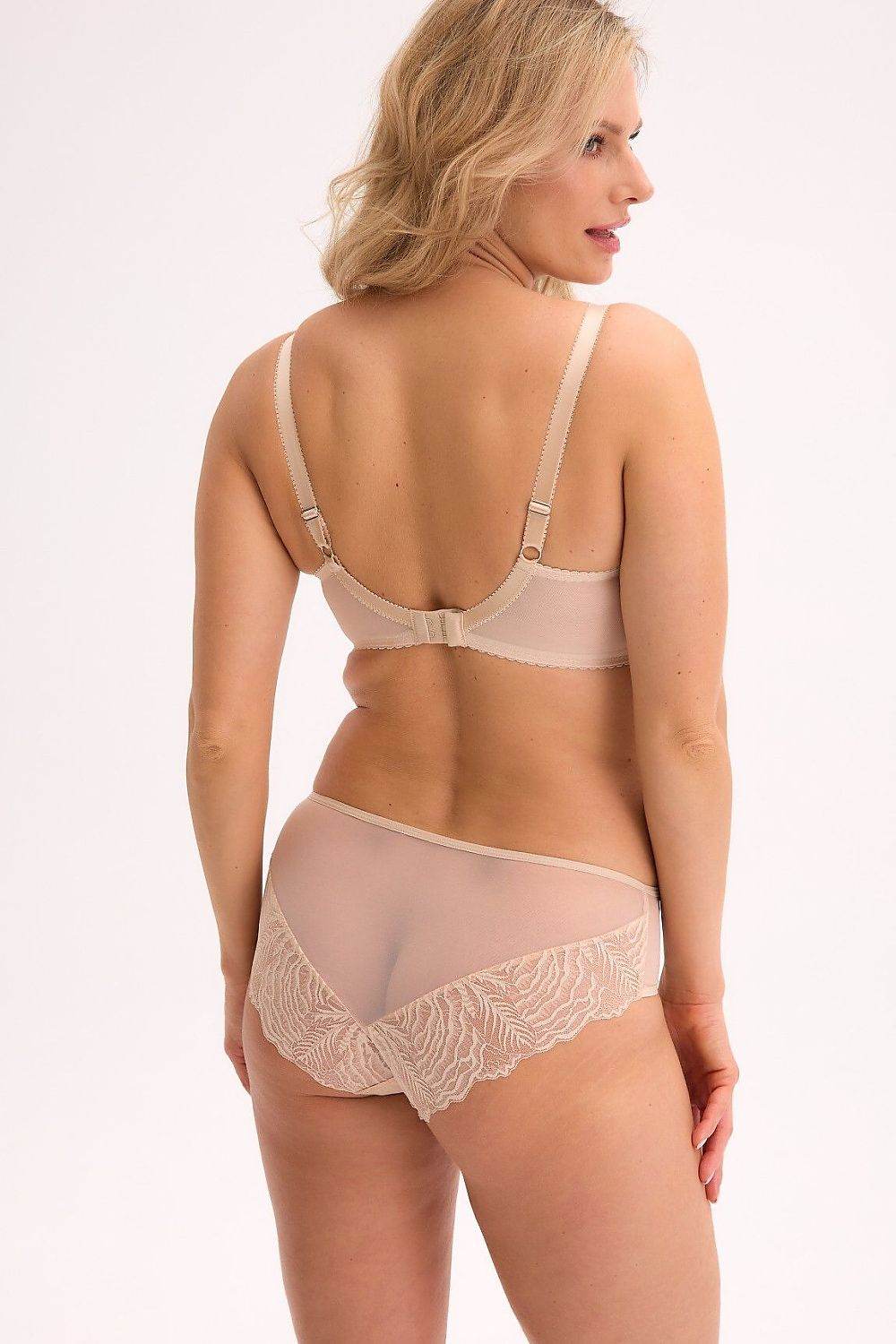 Semi- Soft Model 208759 Gaia - Stay Covered