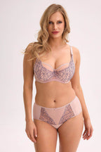 Semi- Soft Model 215994 Gaia - Stay Covered