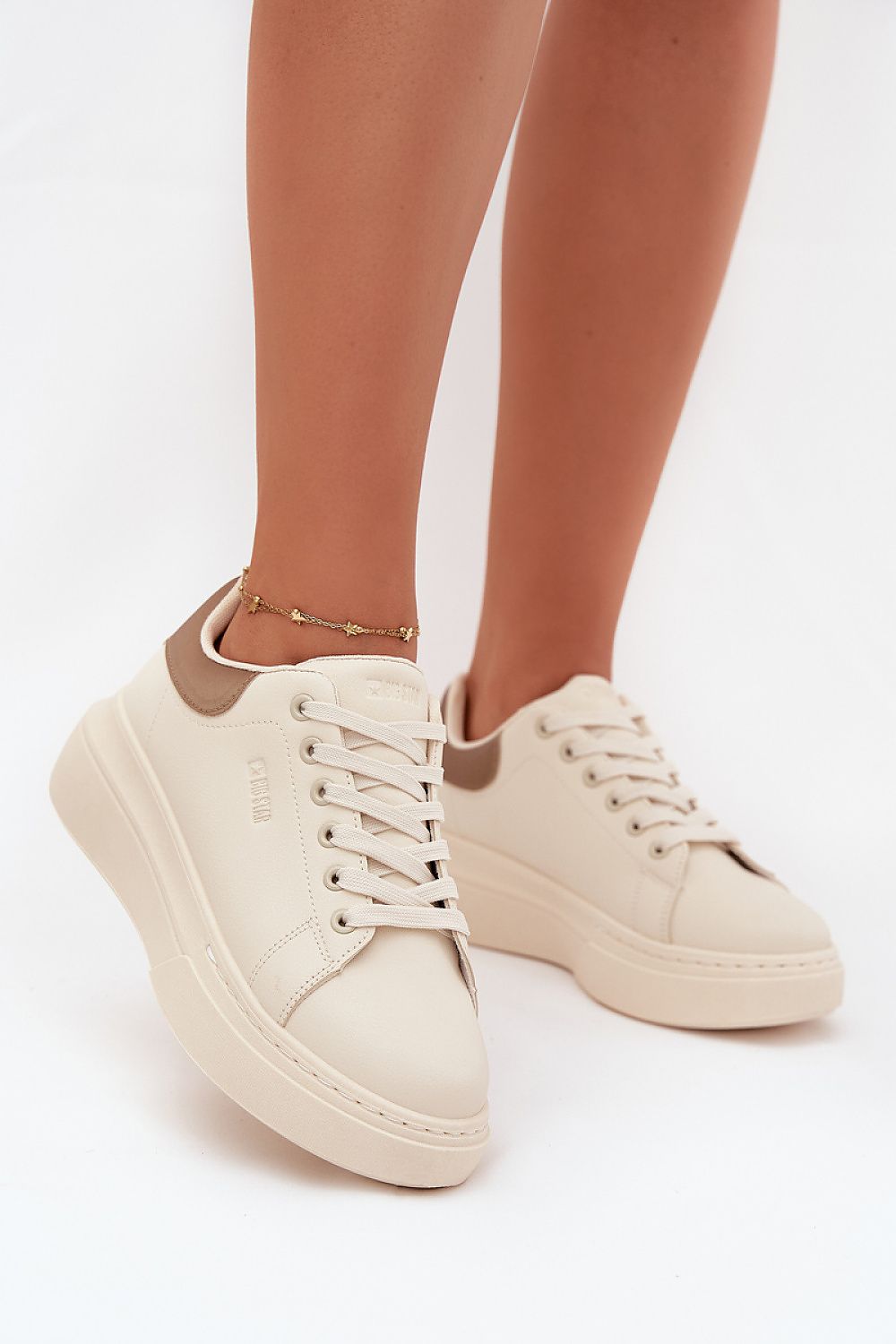  Sportliche Schuhe auf Plattform model 216444 Step in style 