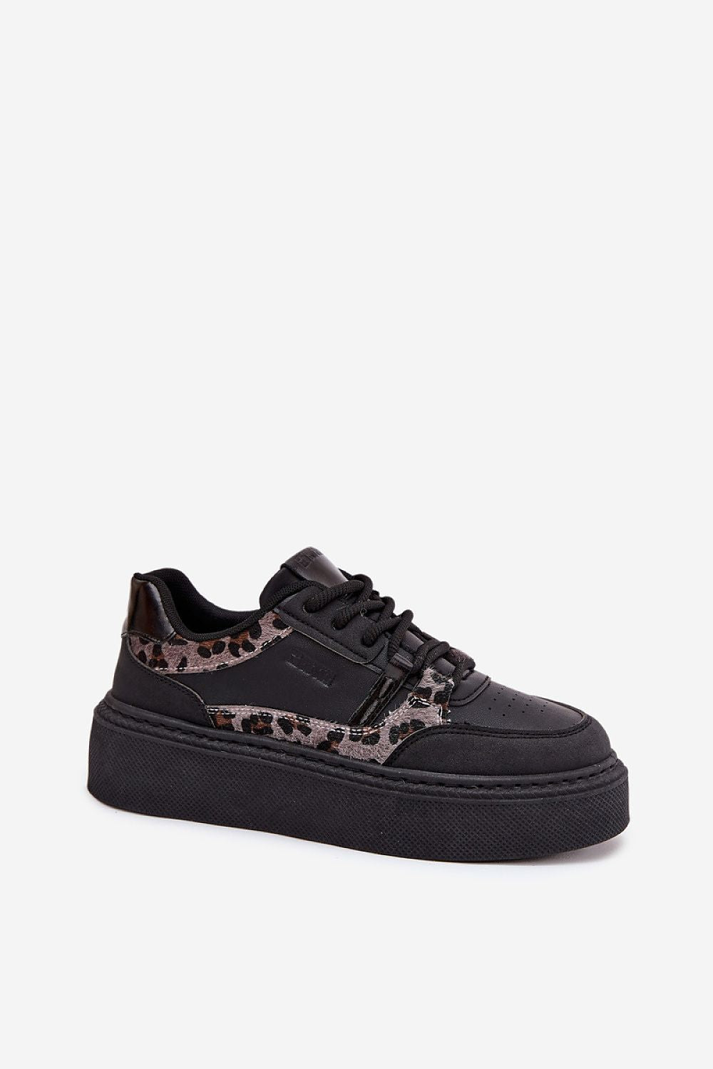  Sportliche Schuhe auf Plattform model 216463 Step in style 