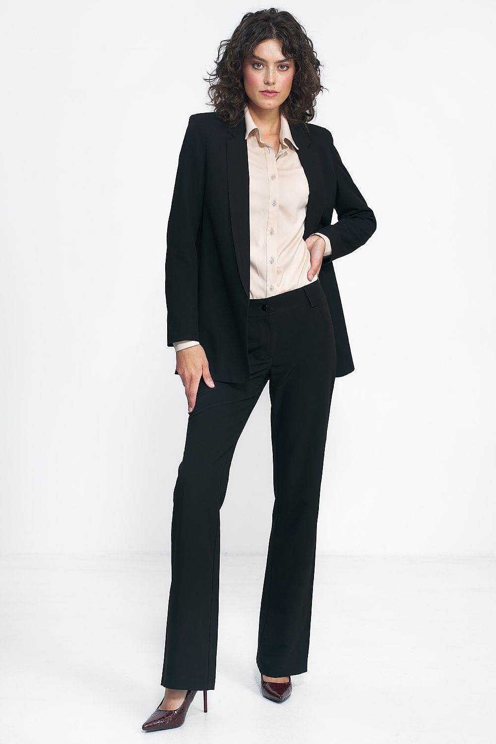 Lange Hose Model 216890 Nife - Stay Covered