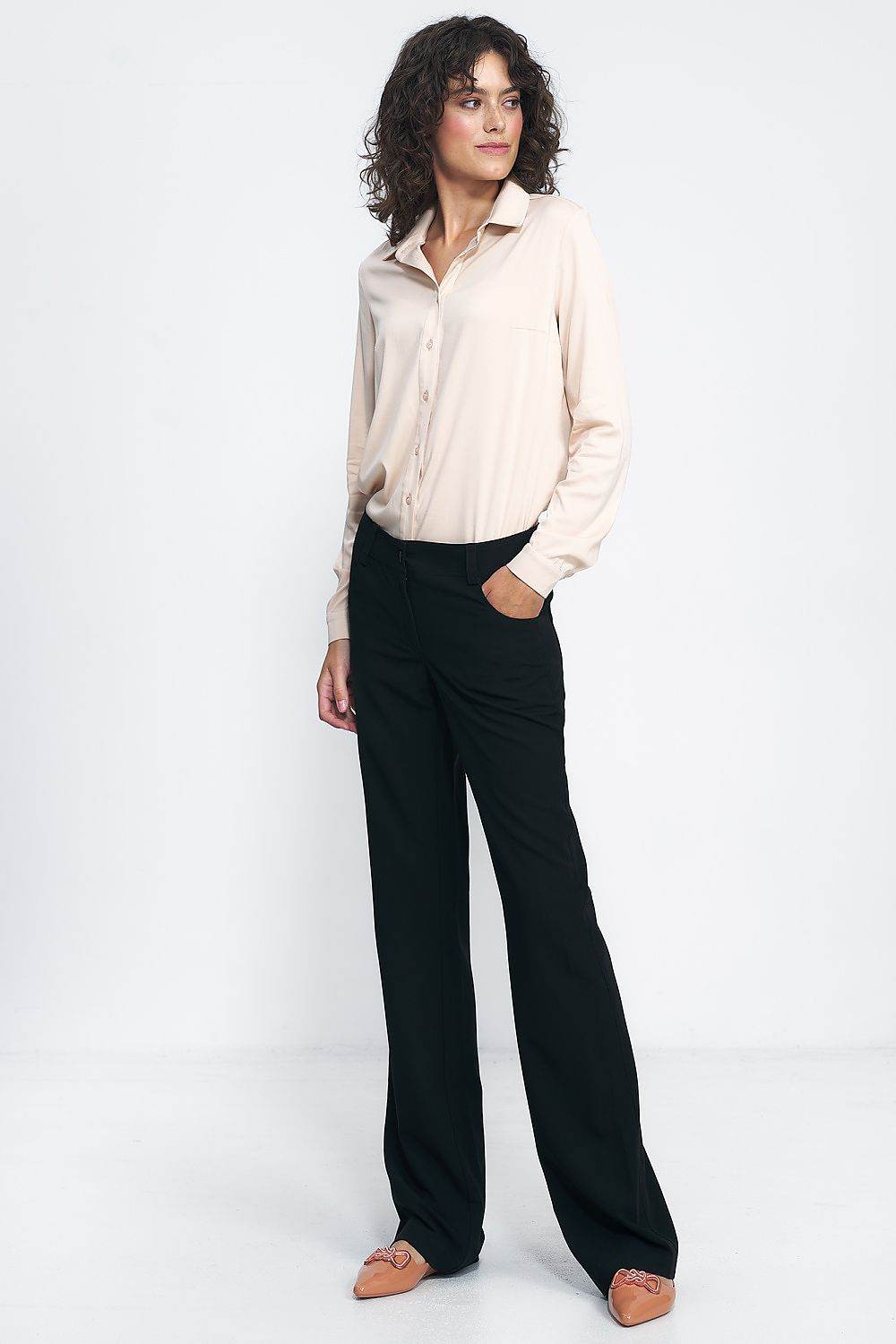 Lange Hose Model 216890 Nife - Stay Covered