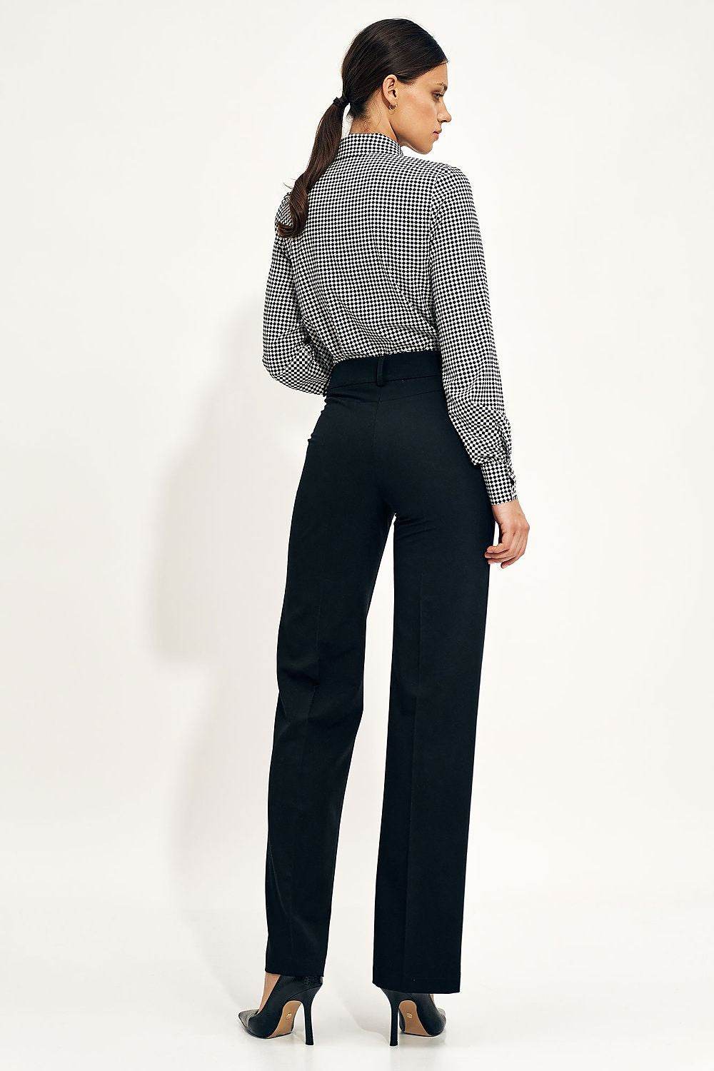 Lange Hose Model 216892 Nife - Stay Covered