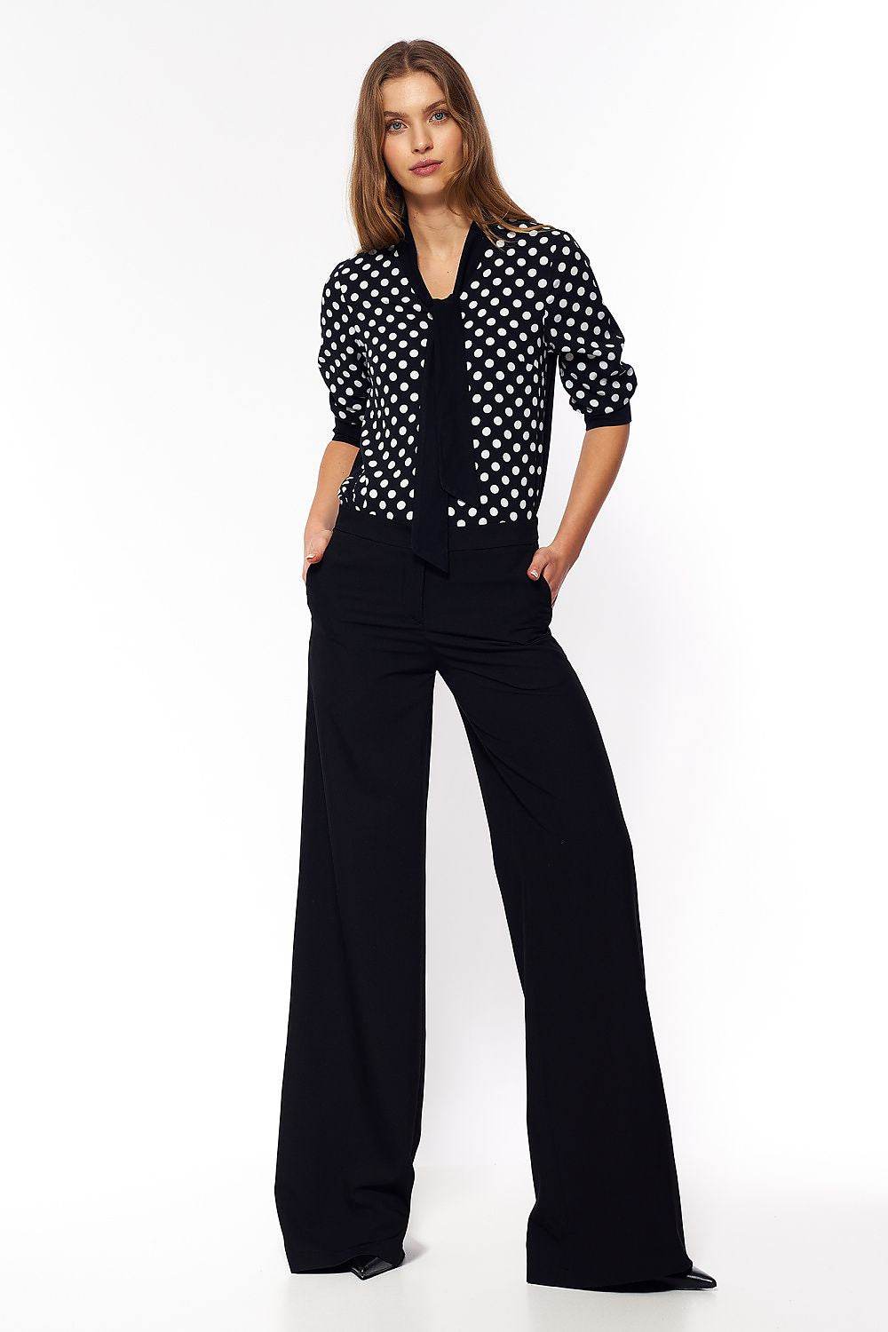 Lange Hose Model 216894 Nife - Stay Covered