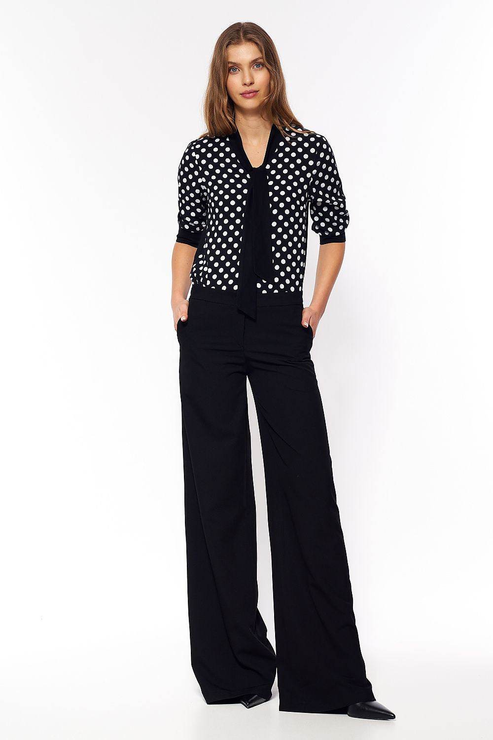 Lange Hose Model 216894 Nife - Stay Covered