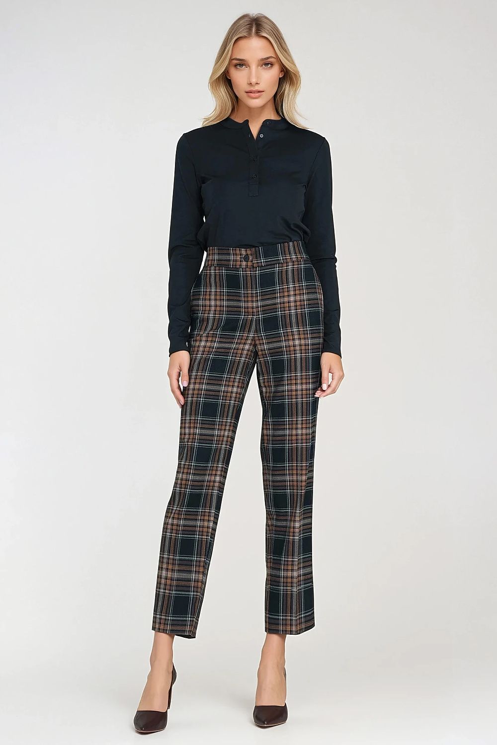  Damen Hose model 218895 Nife 