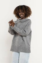 Pullover Model 220856 awama - Stay Covered