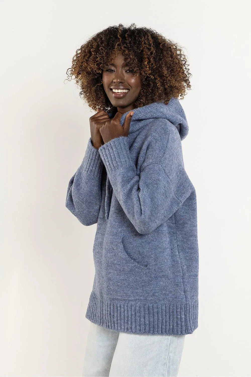 Pullover Model 220856 awama - Stay Covered