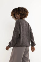 Pullover Model 220849 awama - Stay Covered