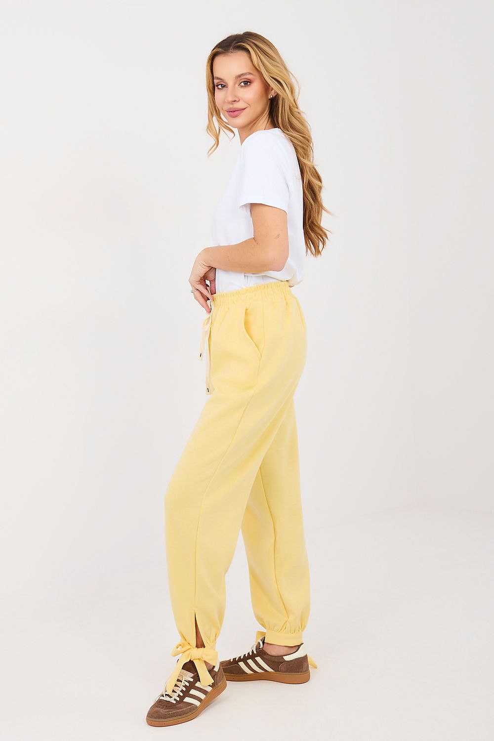  Sportanzug Hosen model 223782 Italy Moda 