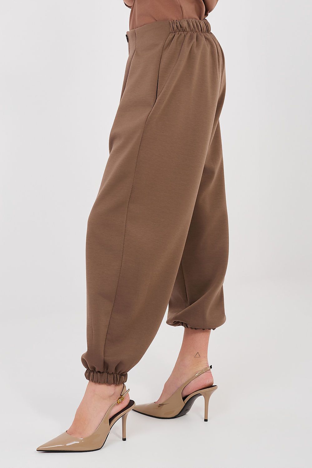  Sportanzug Hosen model 224832 Italy Moda 