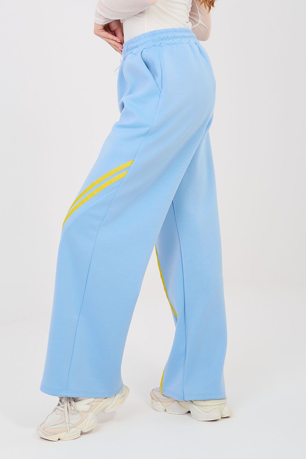  Sportanzug Hosen model 225418 Rue Paris 