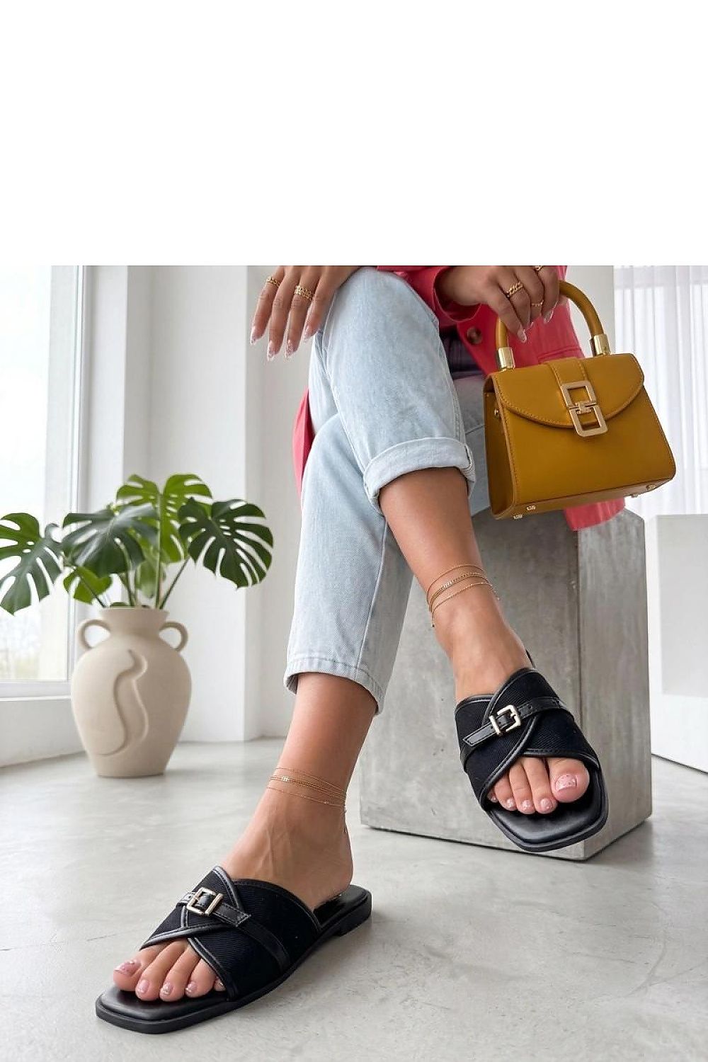  Pantoletten model 229803 Solea 