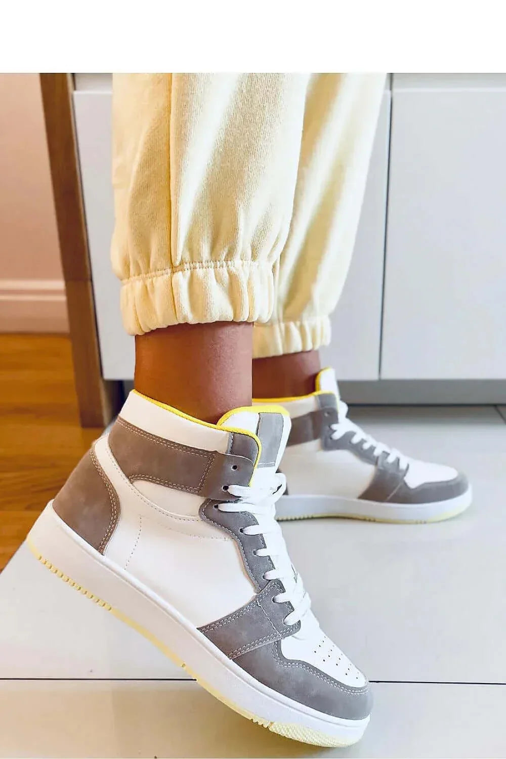 Sneakers Model 170606 Inello - Stay Covered - Stay Covered